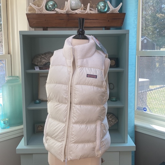 Vineyard Vines Quilted Sherpa Puffer Vest - Picture 11 of 13